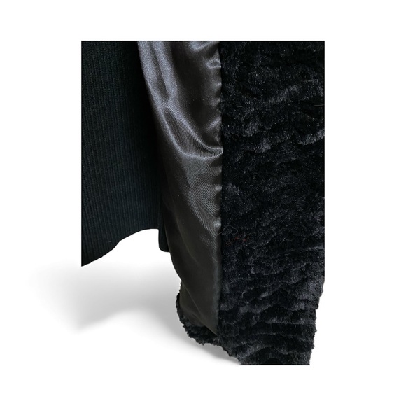 Chico's Elegant Black Faux Fur Vest w/Sweater Back & Side Pockets - Picture 6 of 12